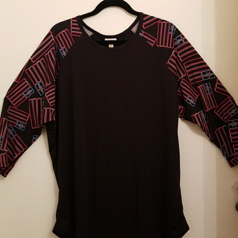 Lularoe Randy Black body T NWT